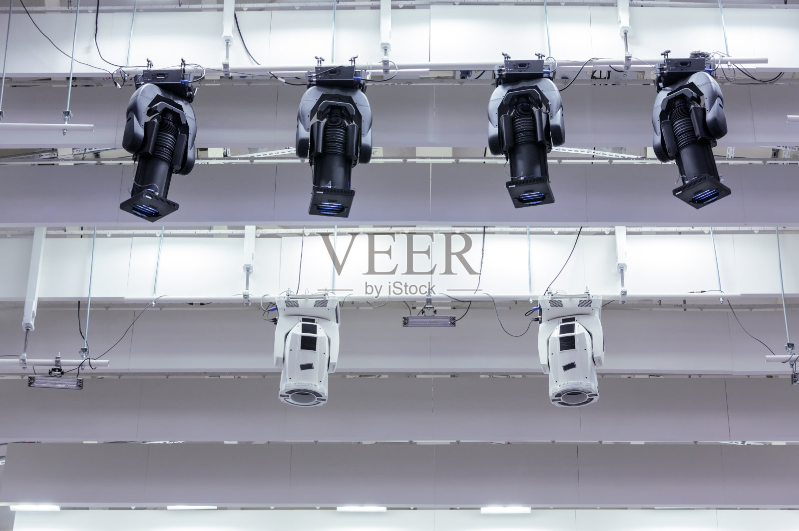 行聚光灯照片摄影图片