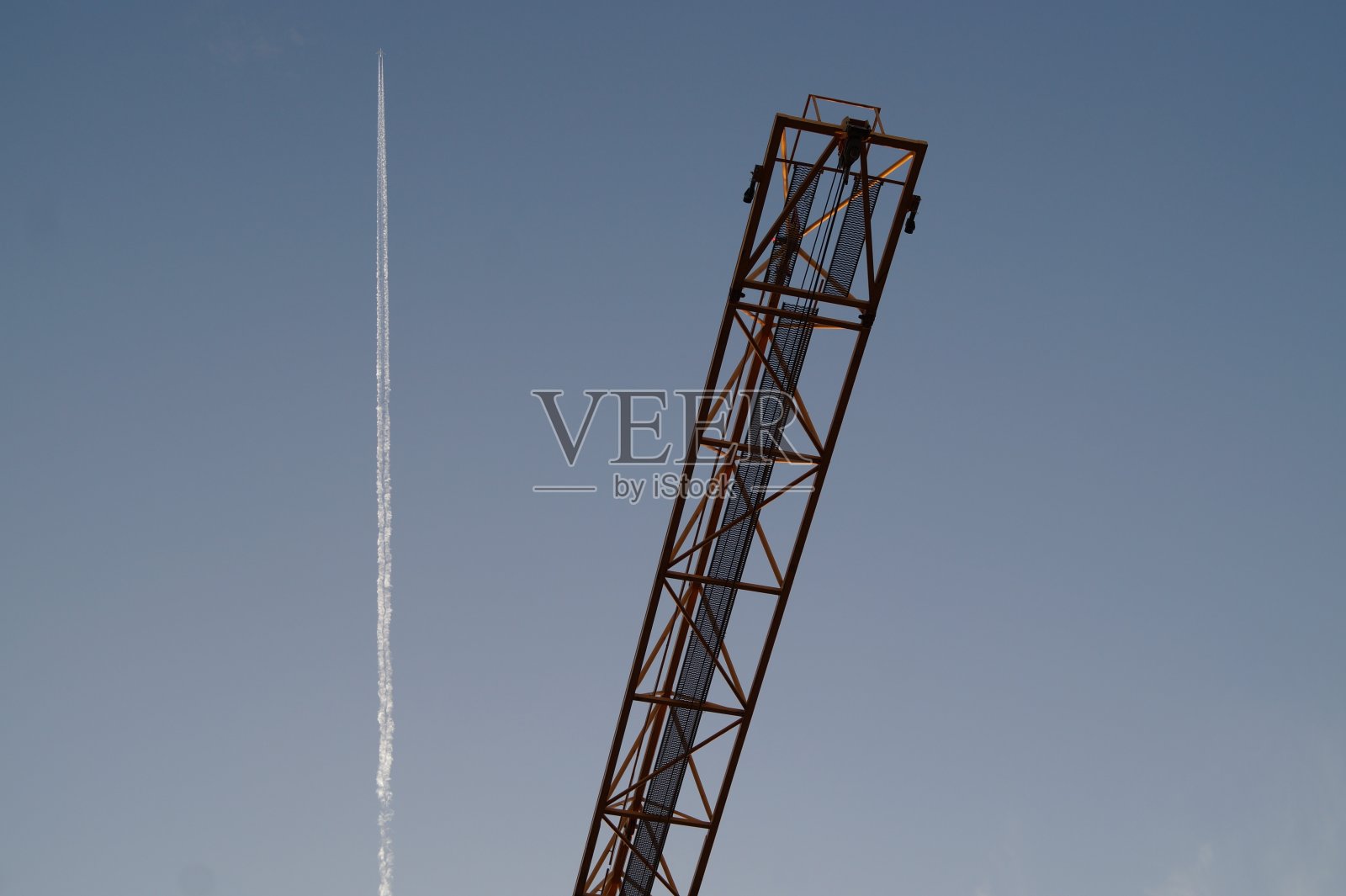 起重机和飞机照片摄影图片