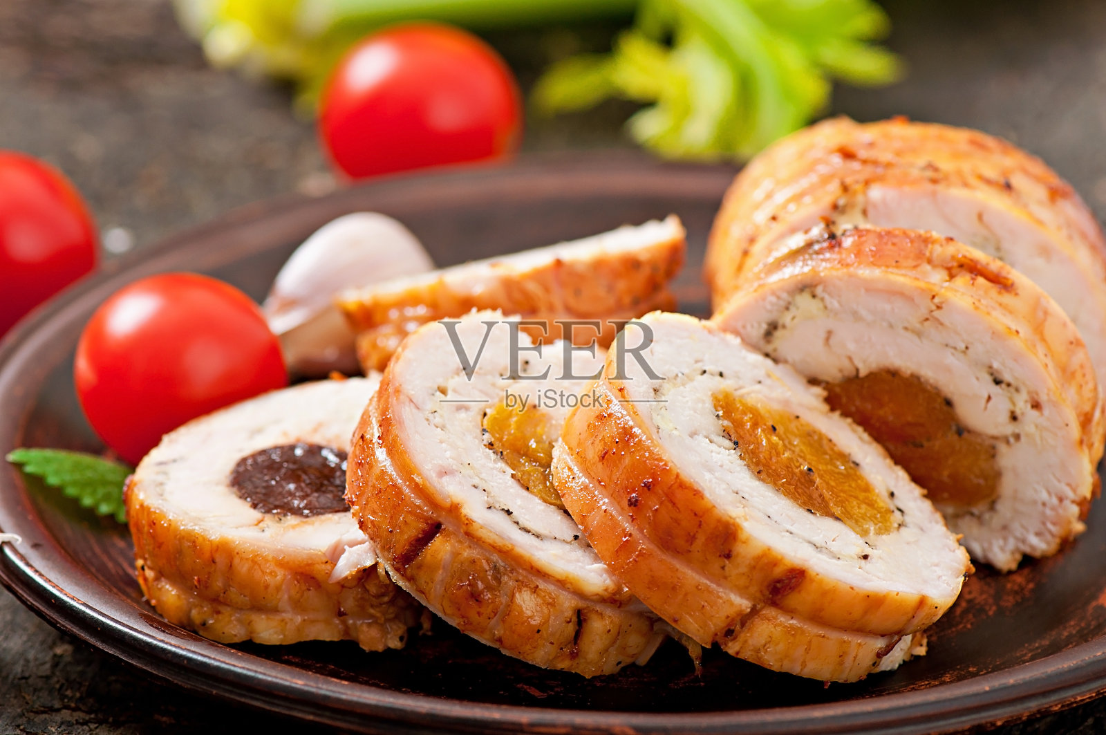 梅干杏脯鸡卷照片摄影图片