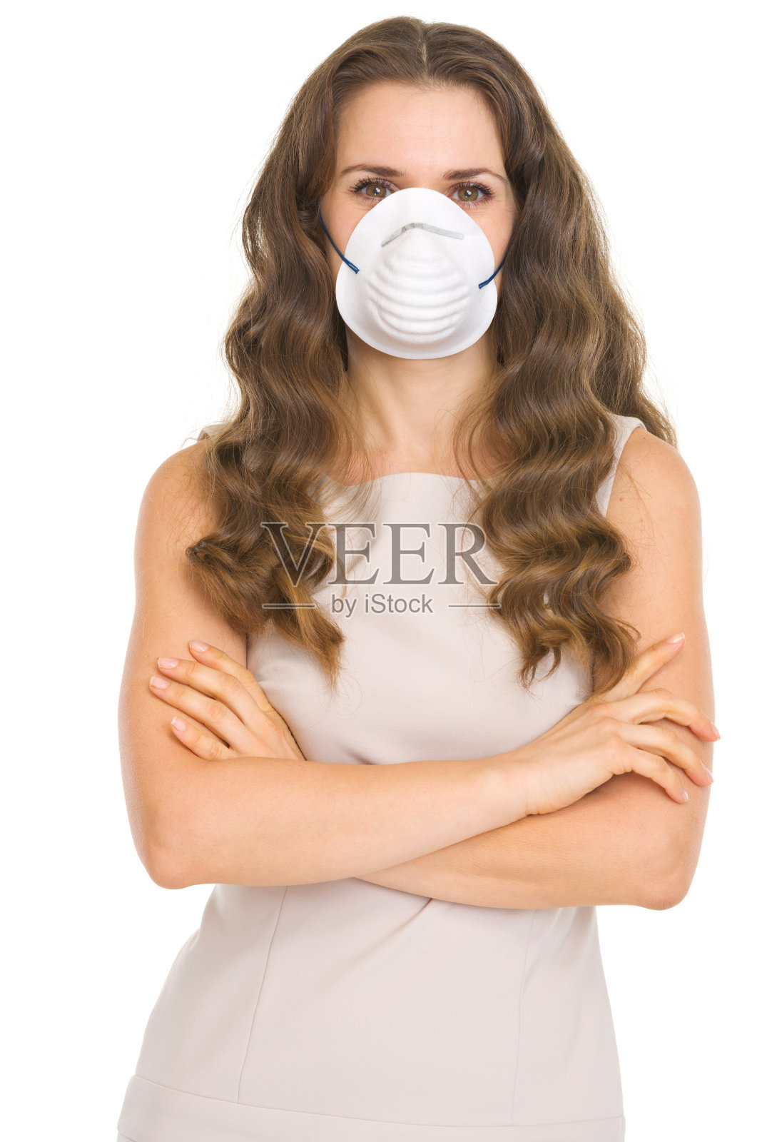 戴着锥形面罩的年轻女子照片摄影图片