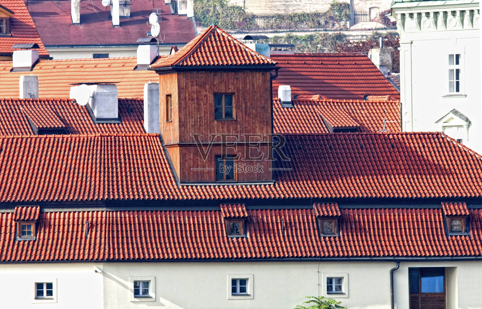布拉格。红色的屋顶照片摄影图片