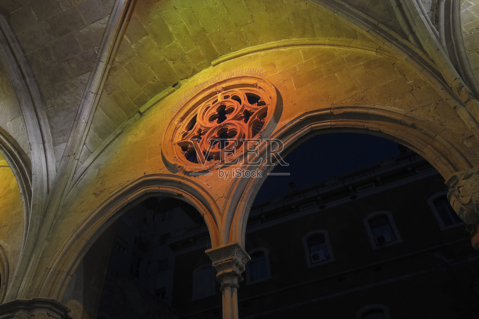 哥特式建筑风格。照片摄影图片