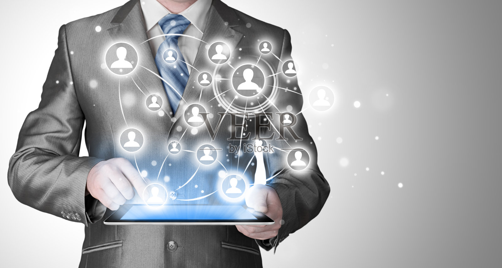 商业人士使用平板电脑社交连接插画图片素材