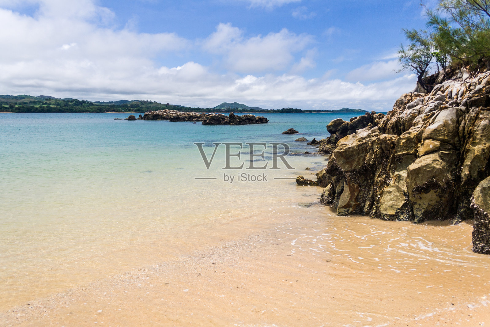 岩石海滩照片摄影图片