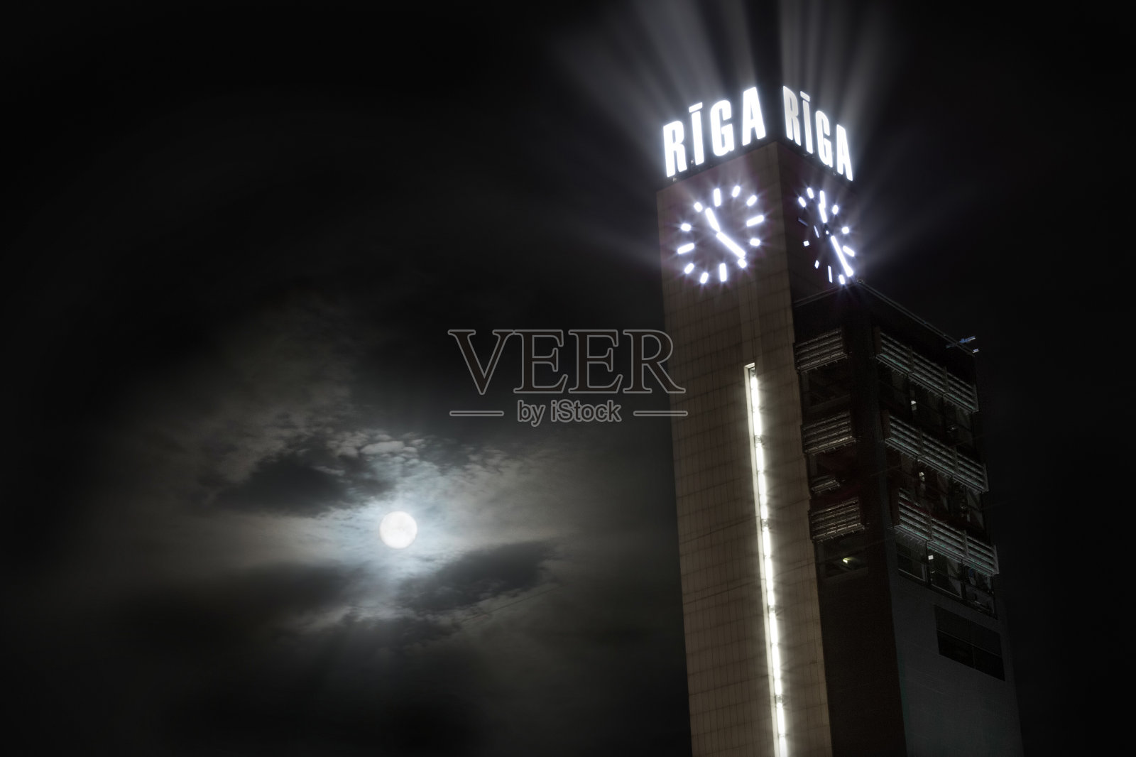 里加站塔照片摄影图片