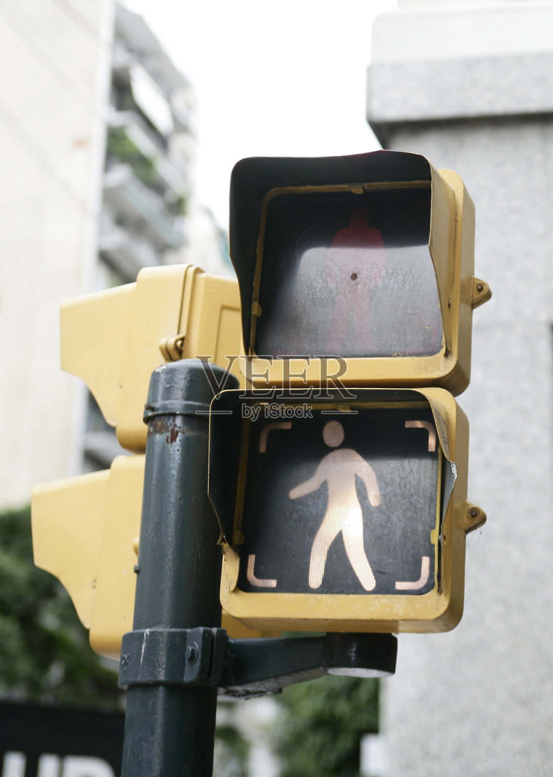 黄色交通灯照片摄影图片