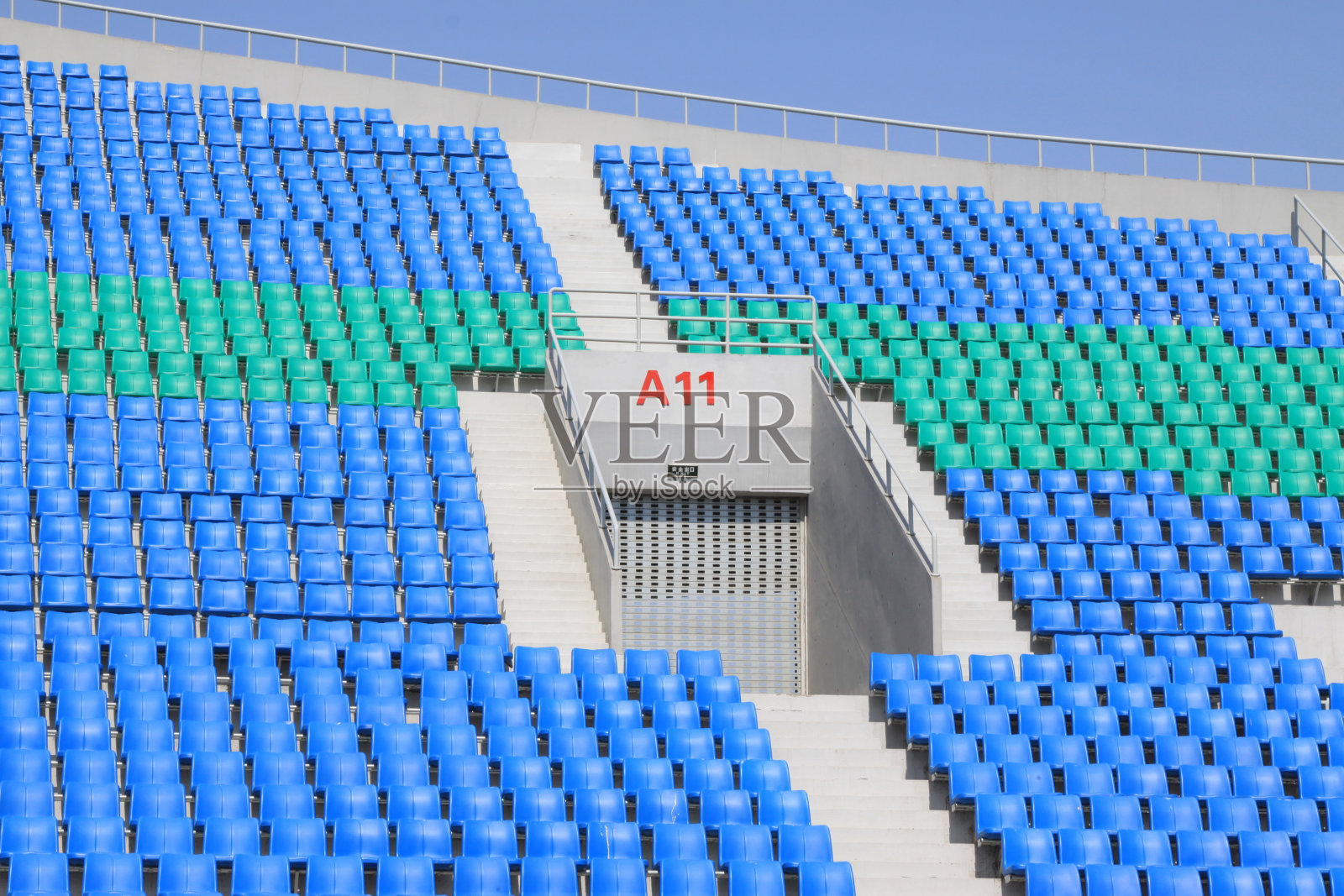 现代体育场馆的座位照片摄影图片
