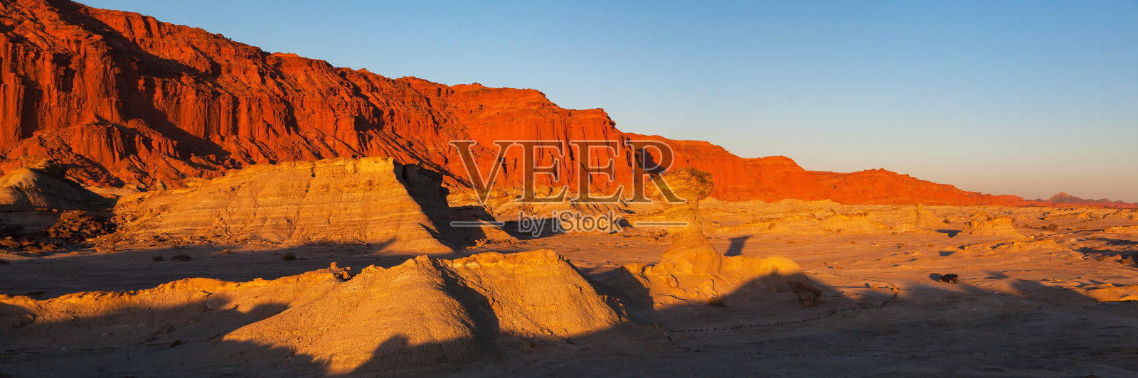 阿根廷Ischigualasto的月亮谷照片摄影图片