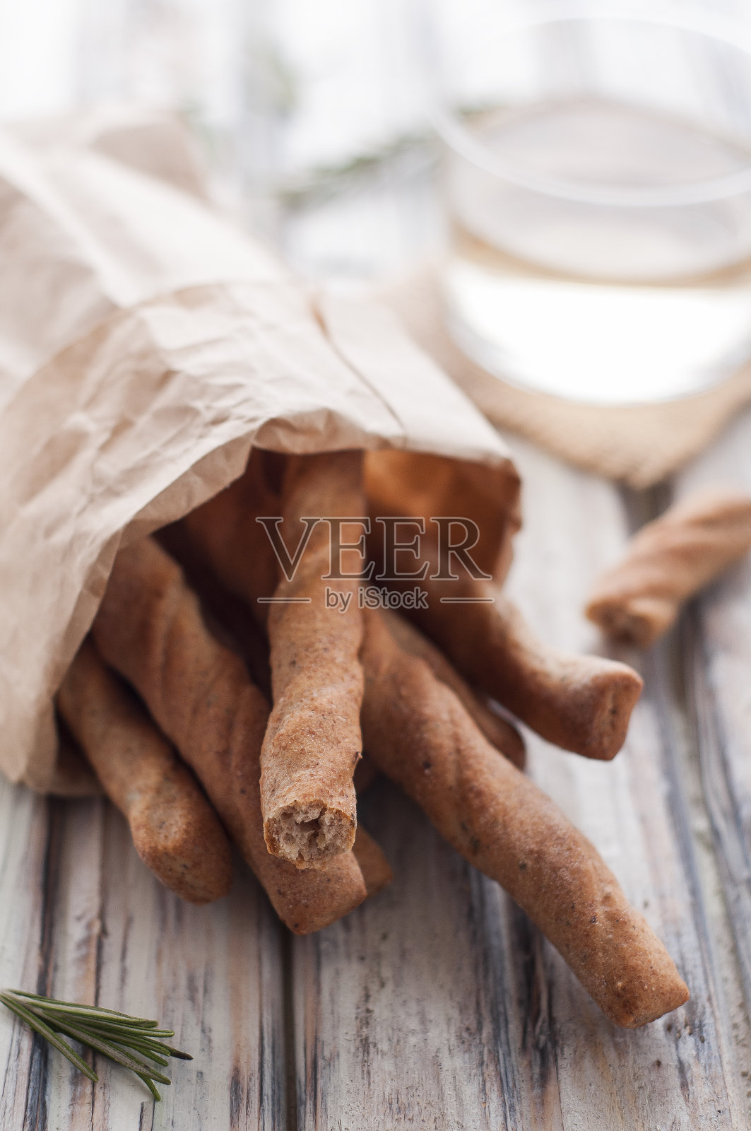 Grissini与迷迭香照片摄影图片