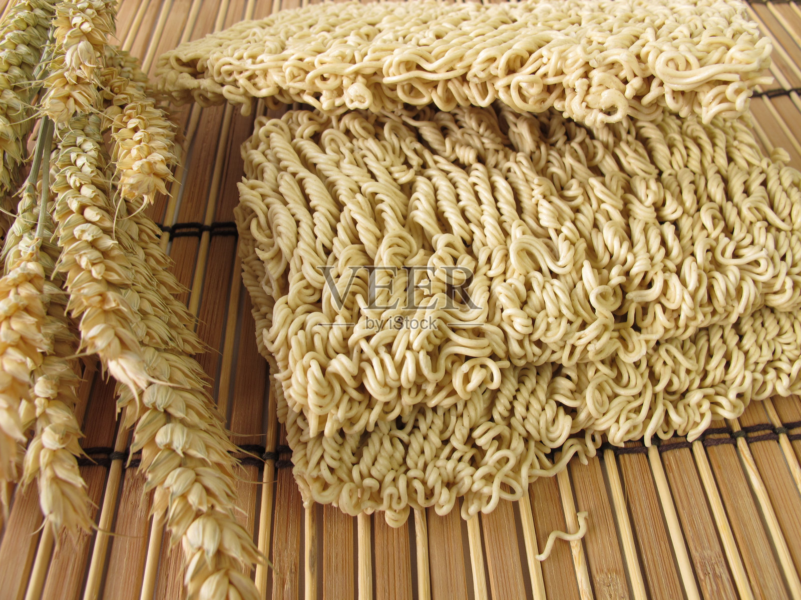 米面和麦穗照片摄影图片