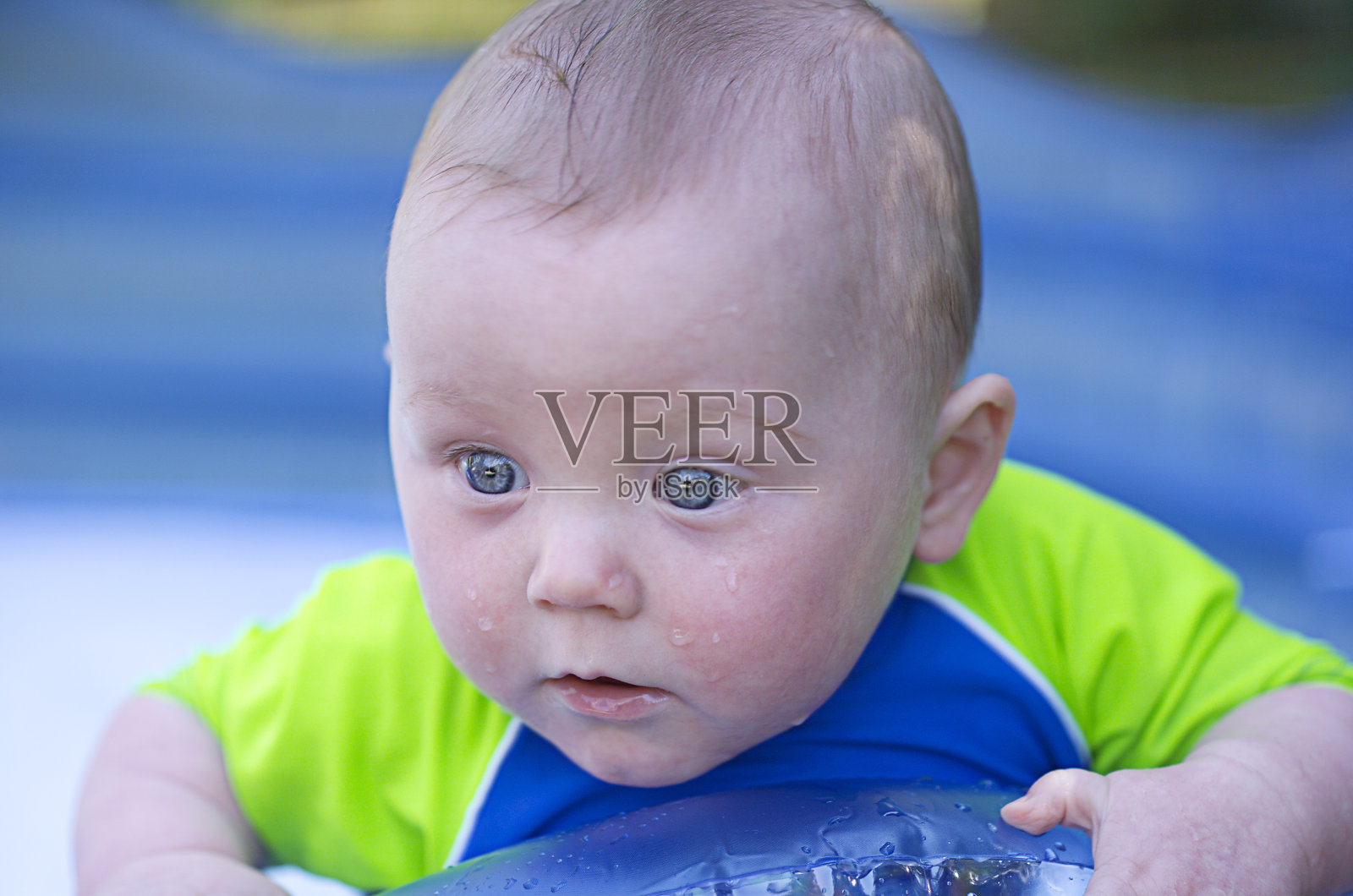 婴儿游泳池照片摄影图片