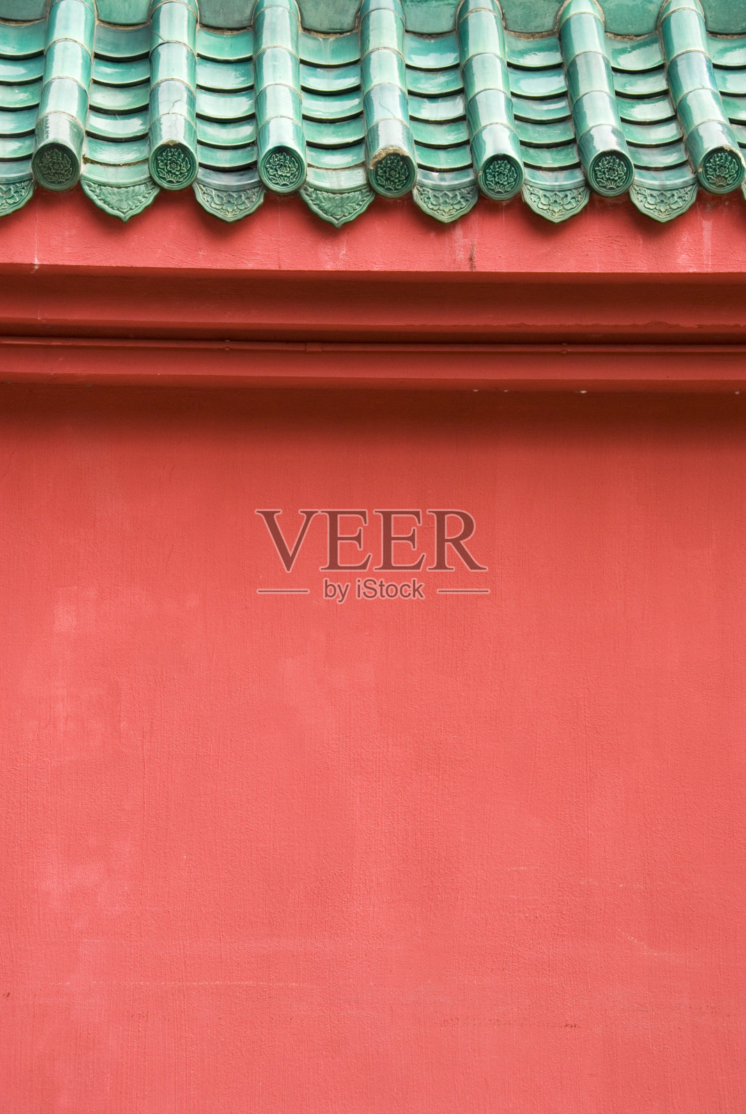 有绿色屋顶的红色建筑照片摄影图片