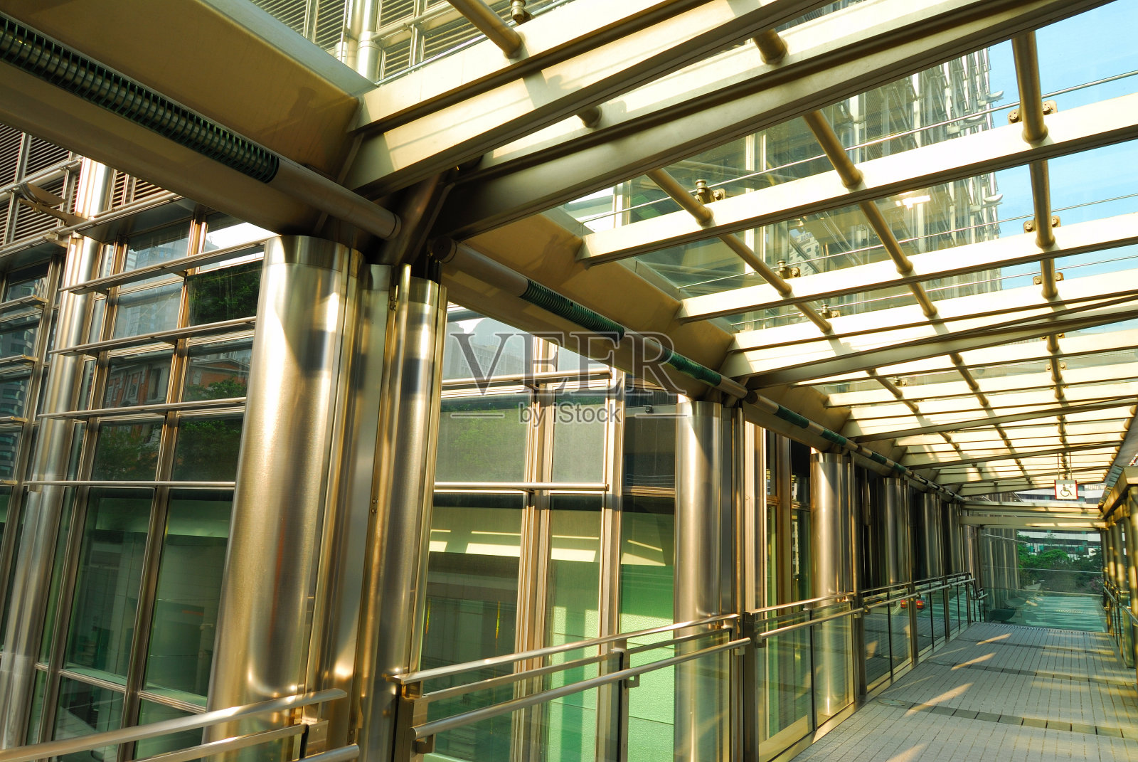 张金钟港中心照片摄影图片