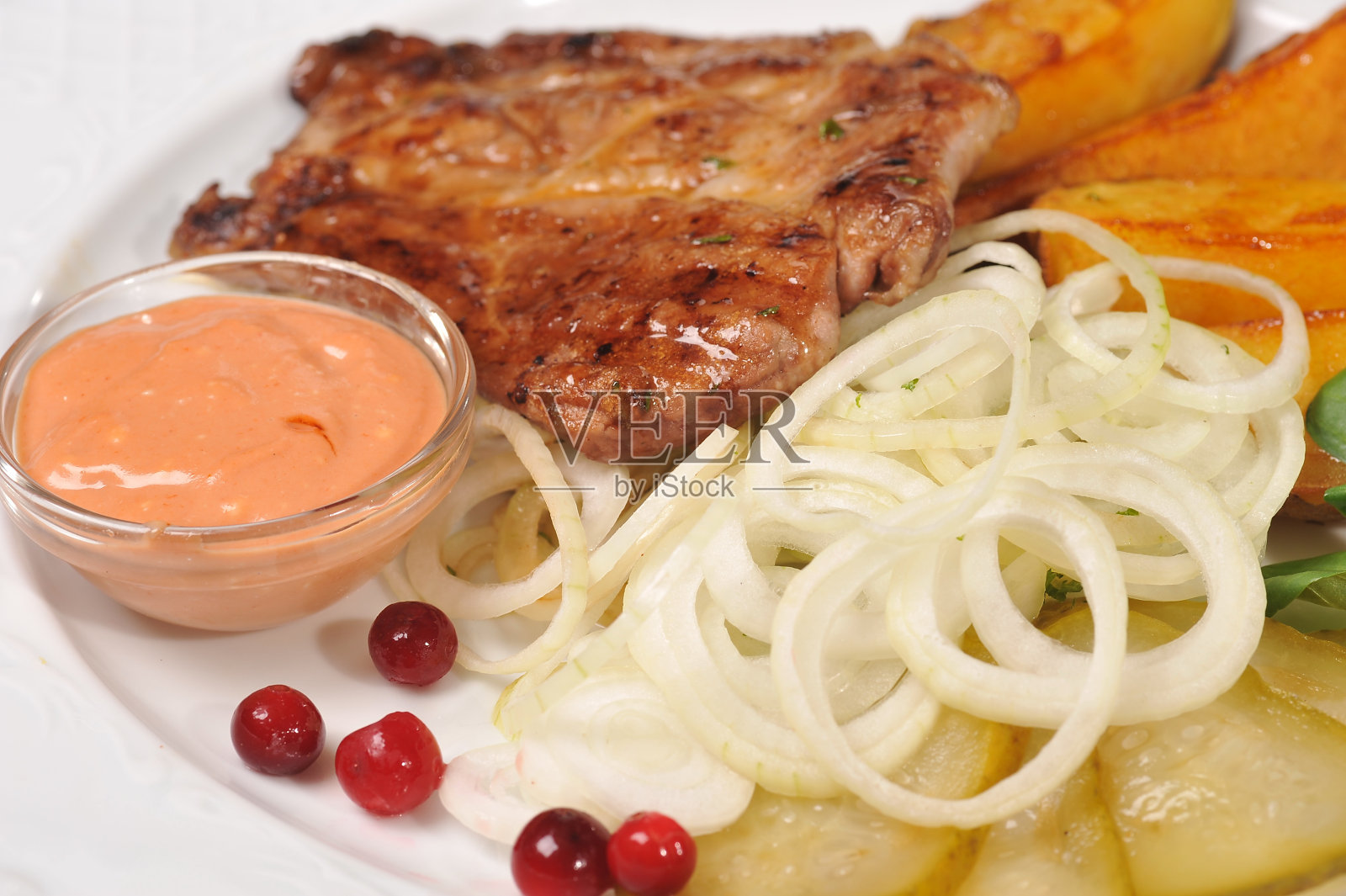 肉和土豆照片摄影图片