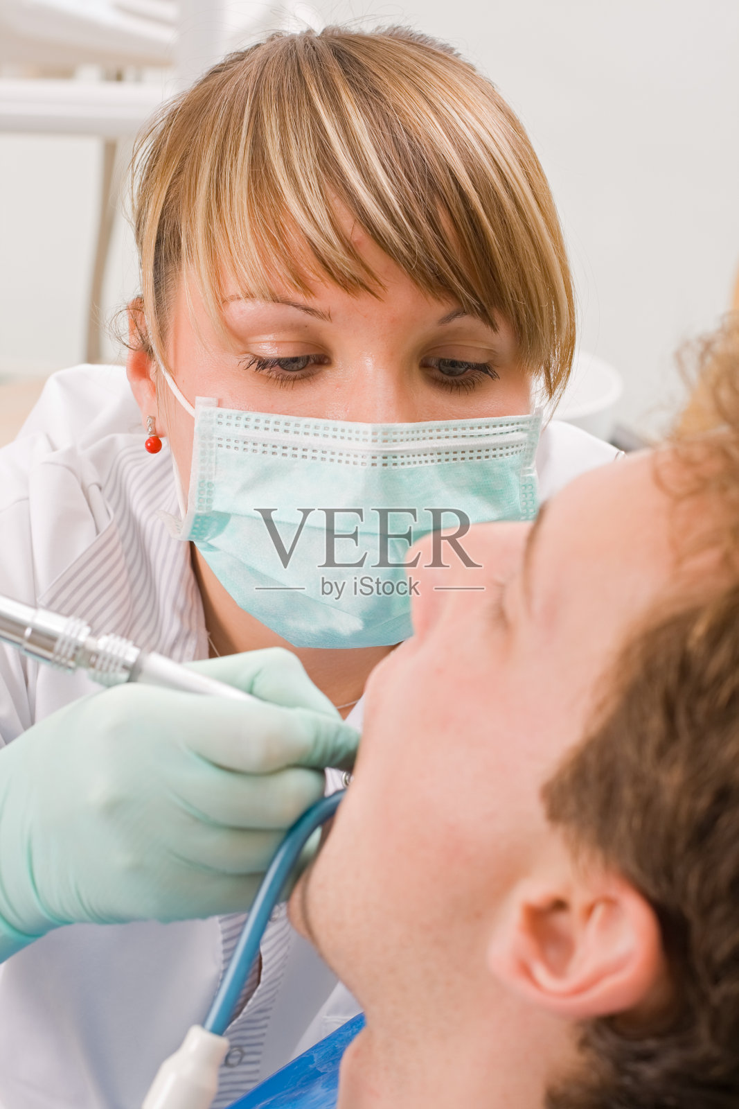 在甜蜜的牙医那里照片摄影图片