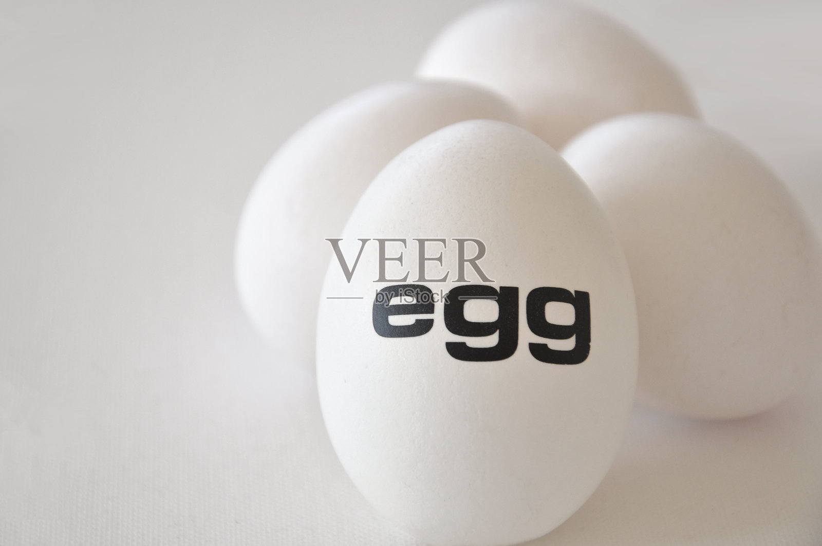 四个鸡蛋照片摄影图片