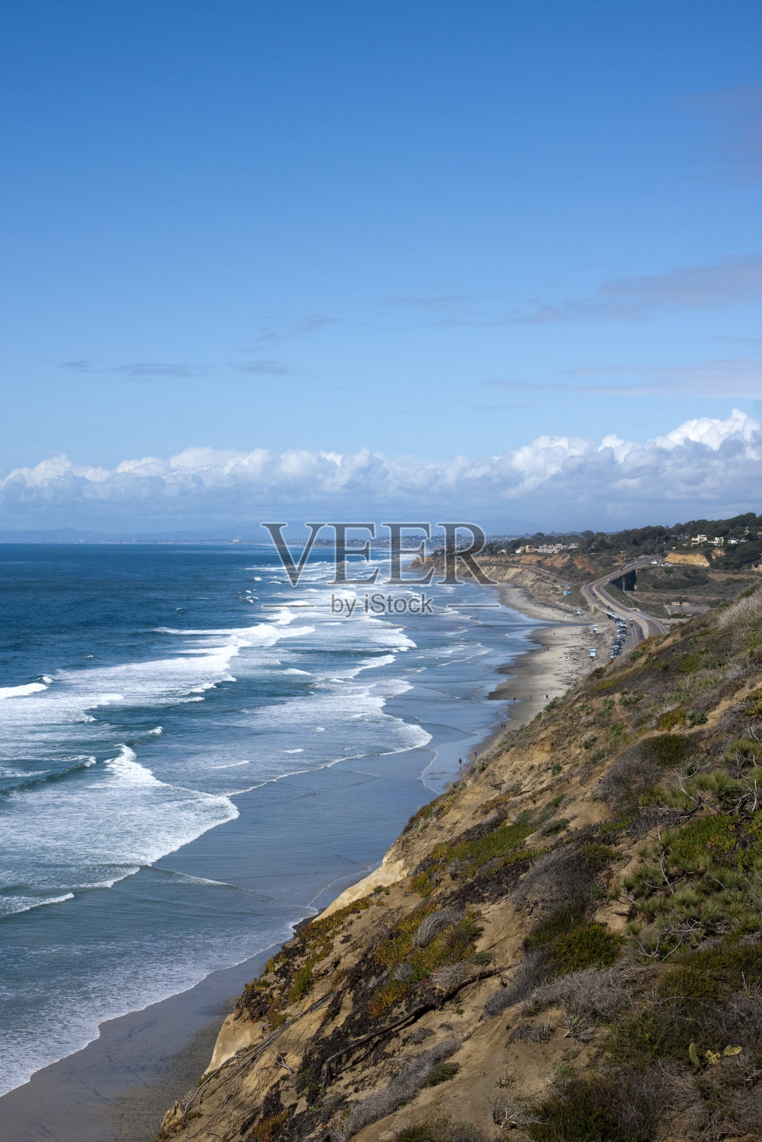 有太平洋海浪的圣地亚哥海岸线照片摄影图片