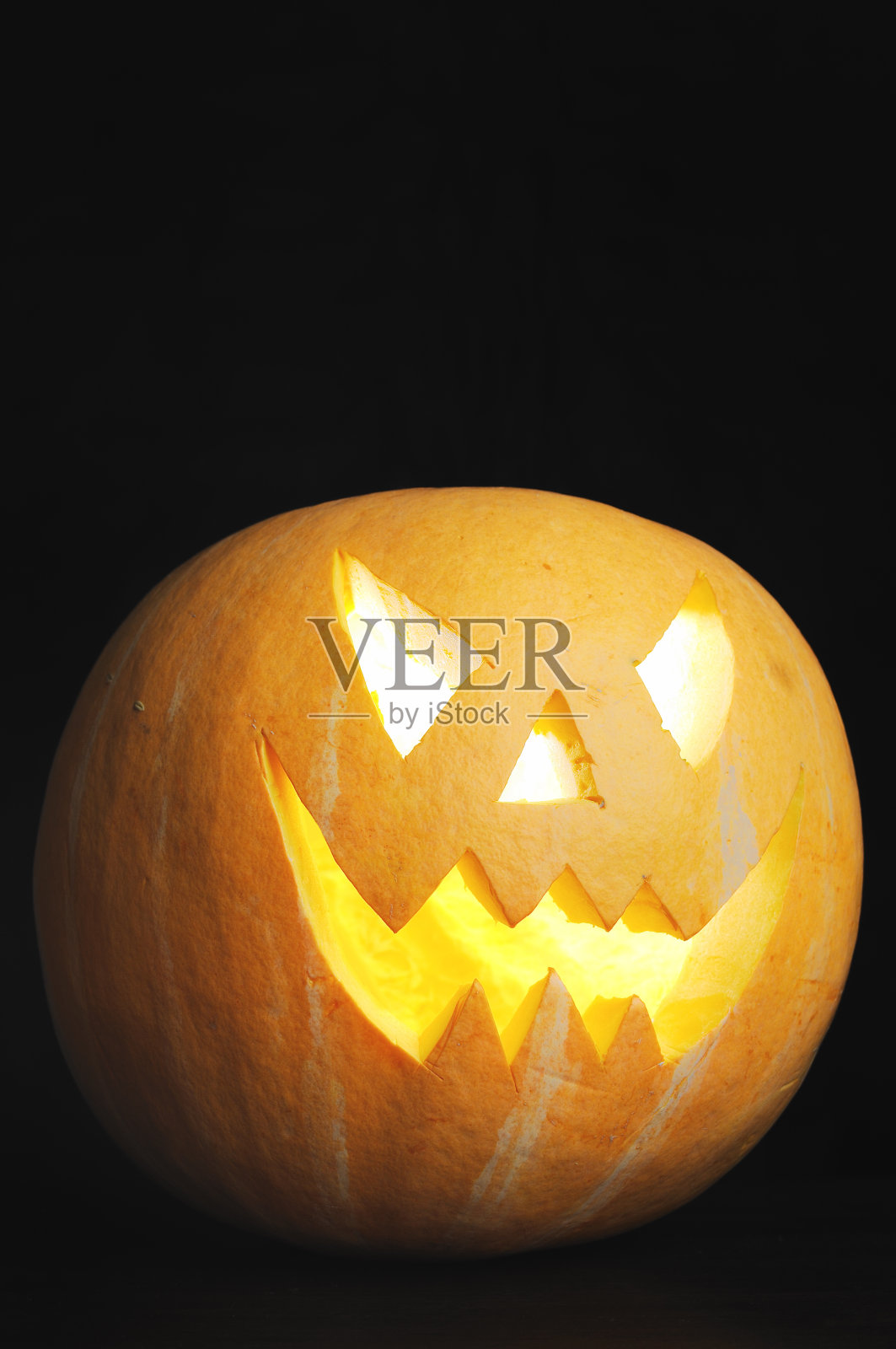 万圣节的南瓜太可怕了。照片摄影图片