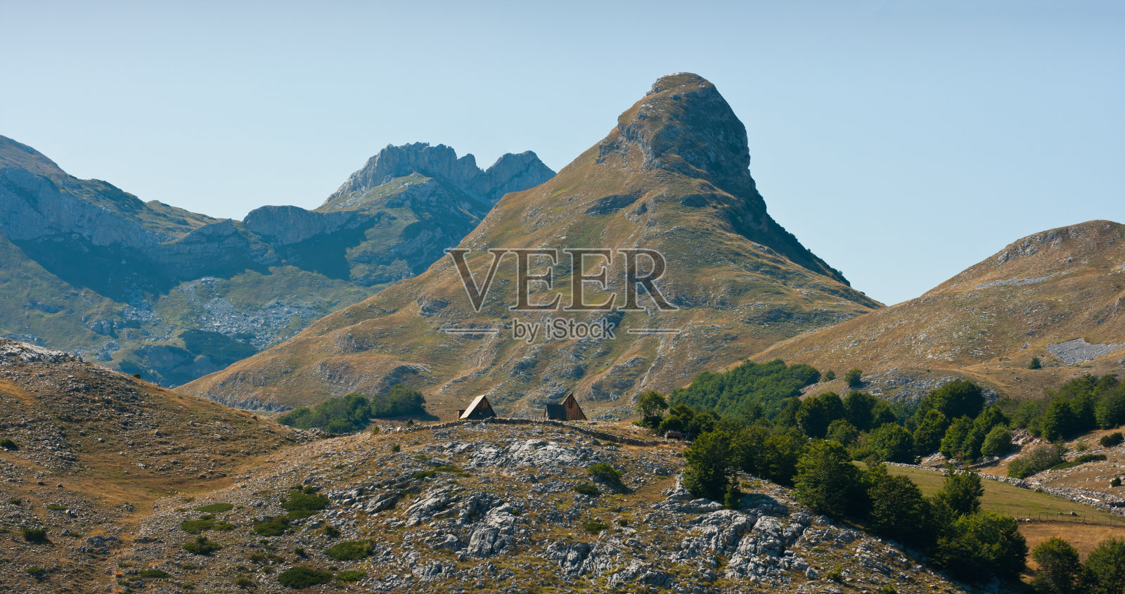 落基山的山峰照片摄影图片