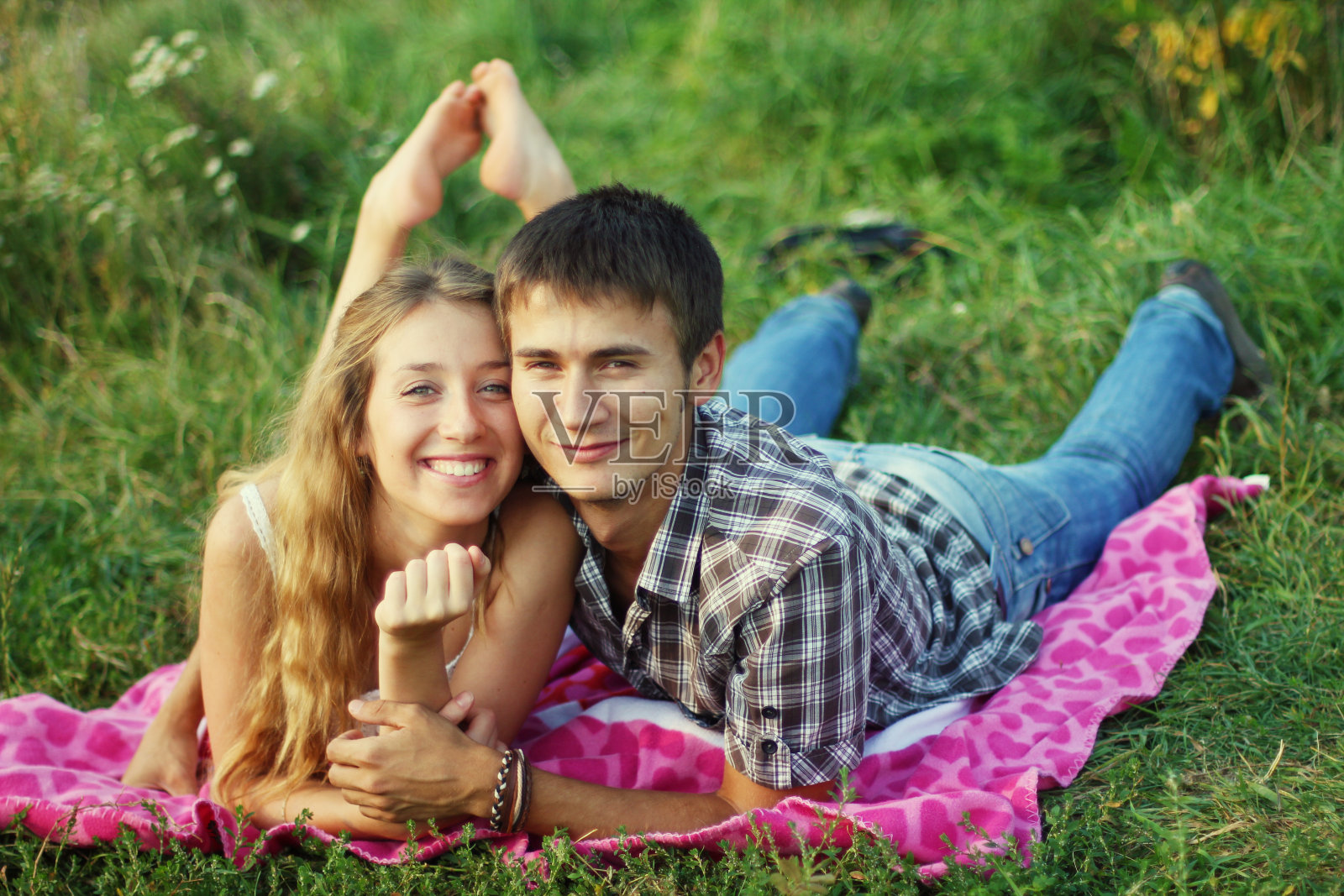 年轻的夫妇照片摄影图片