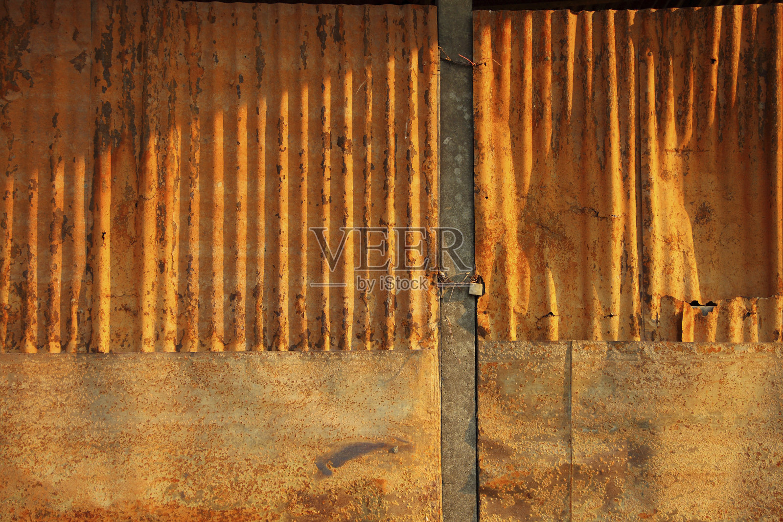 生锈的门照片摄影图片