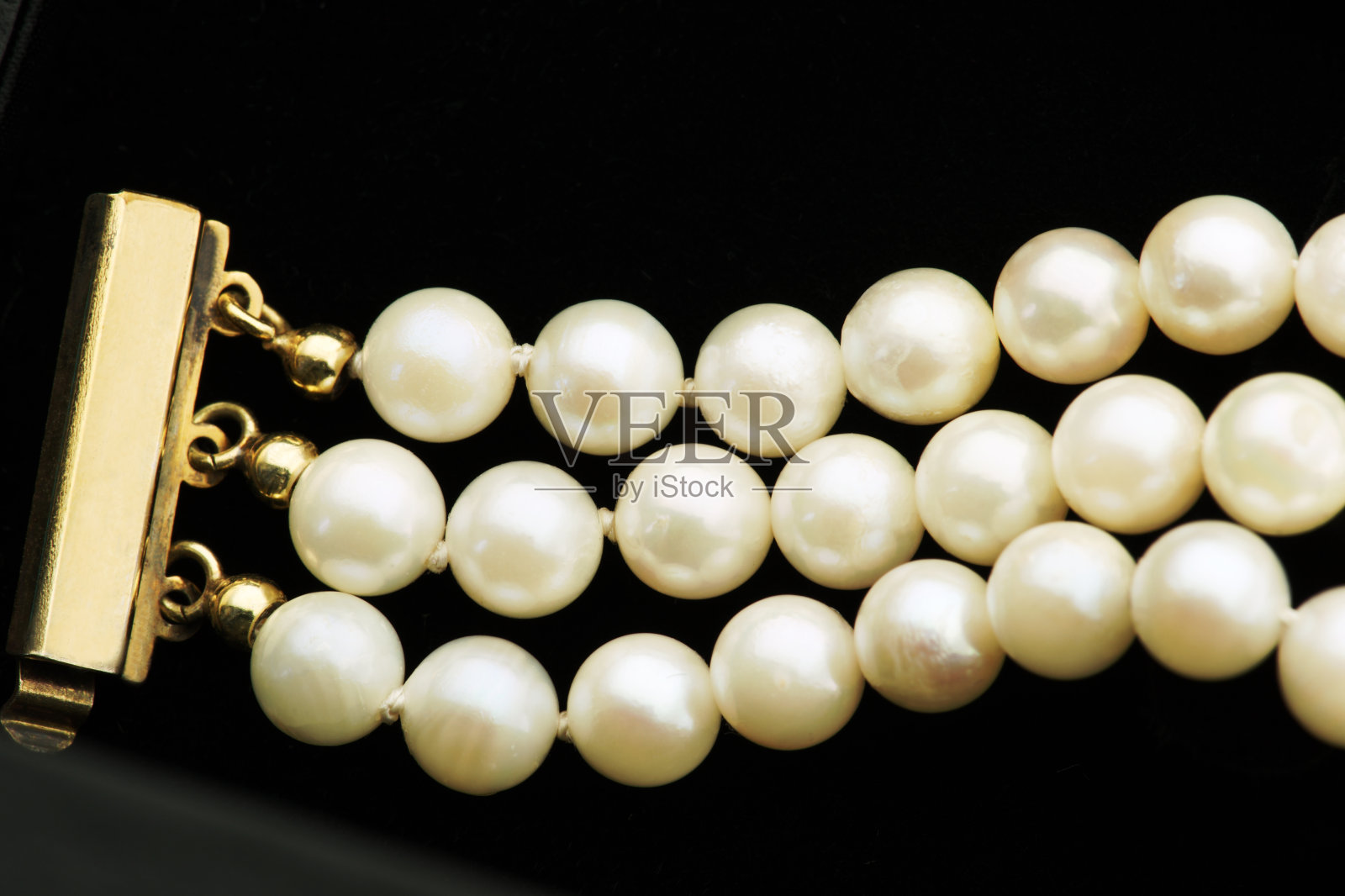 珍珠珠宝手镯照片摄影图片