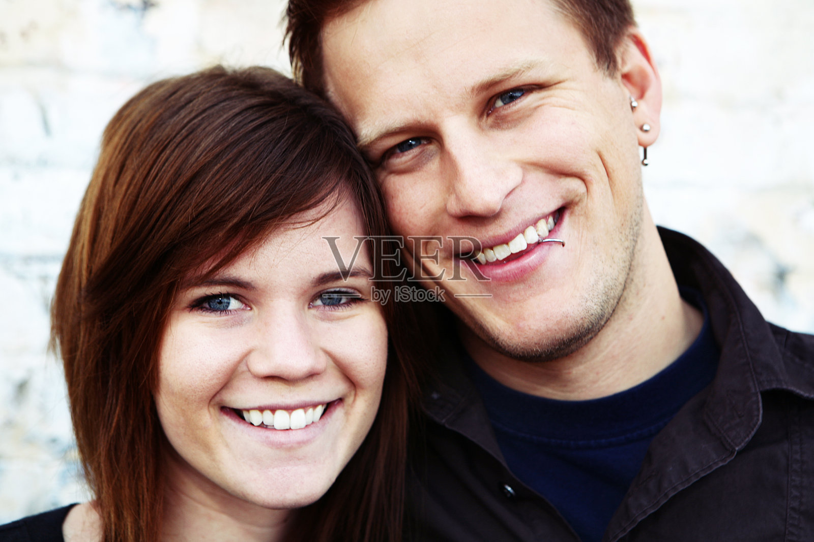 一对年轻夫妇的特写照片摄影图片