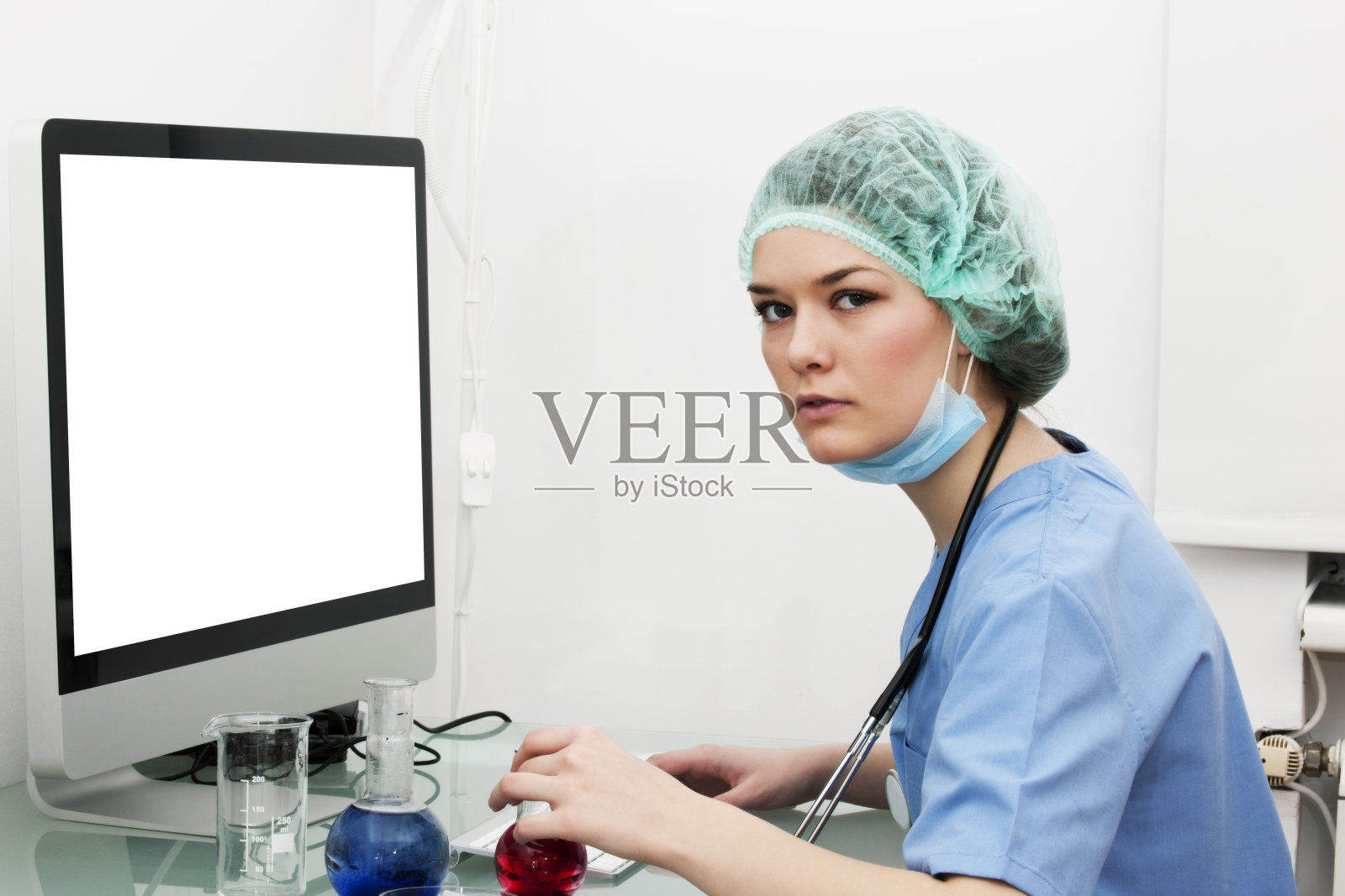 女医生检查检查结果照片摄影图片