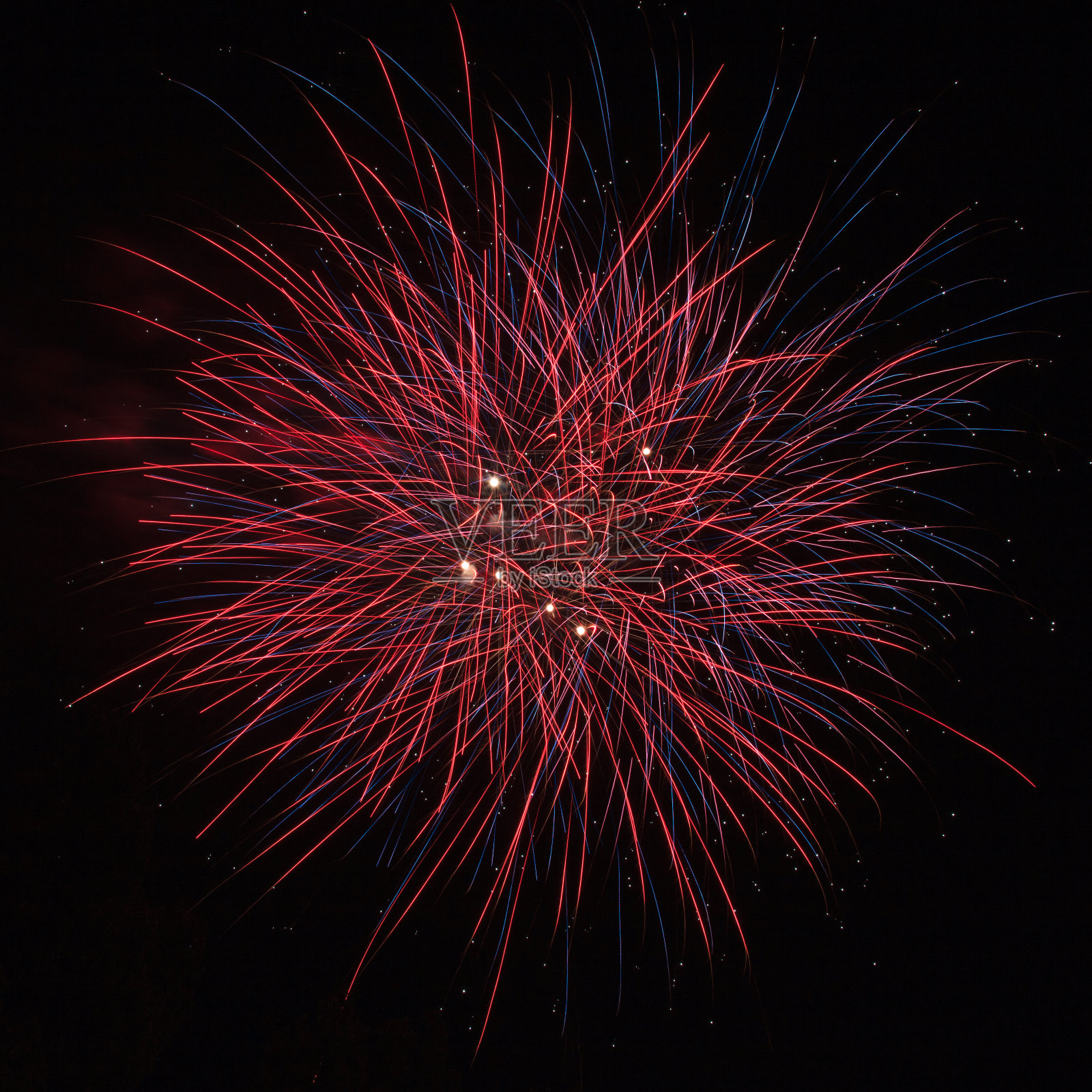 美丽的红色的烟花照片摄影图片