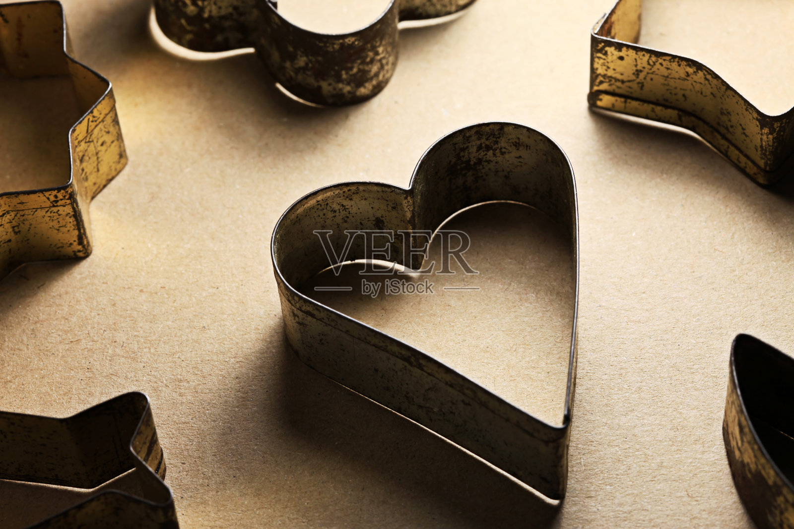 烤盘的心。照片摄影图片