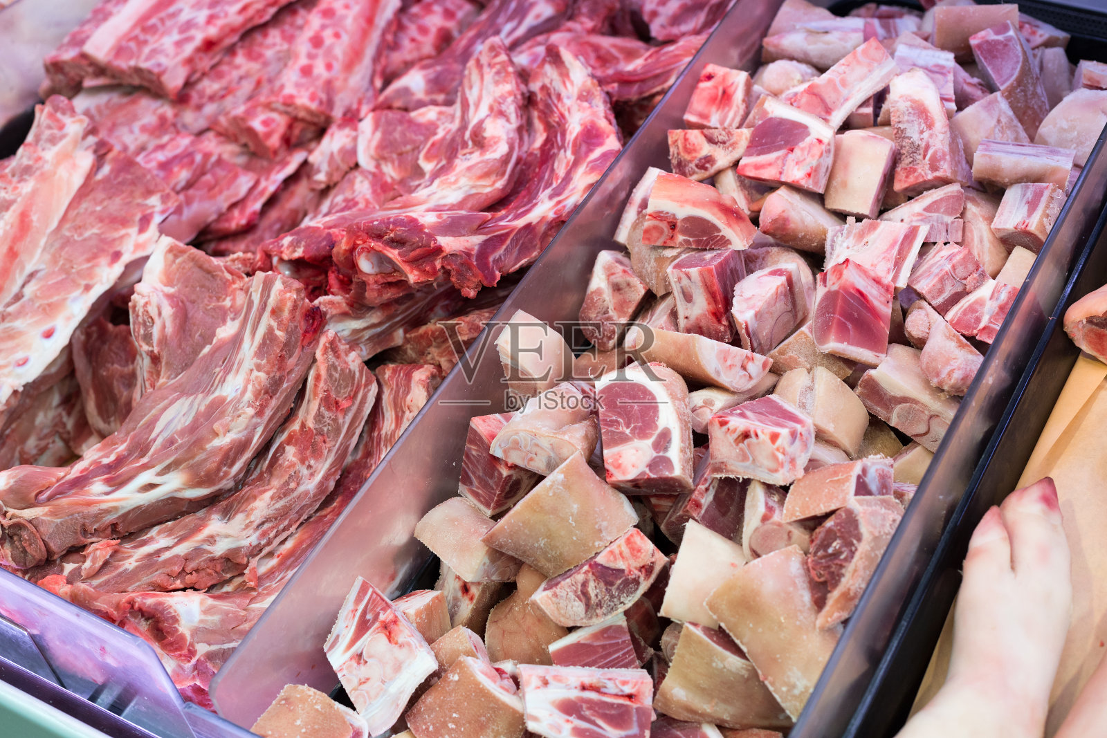 猪排和猪蹄照片摄影图片