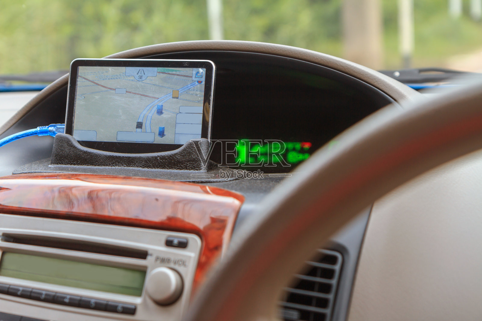 车里的GPS照片摄影图片