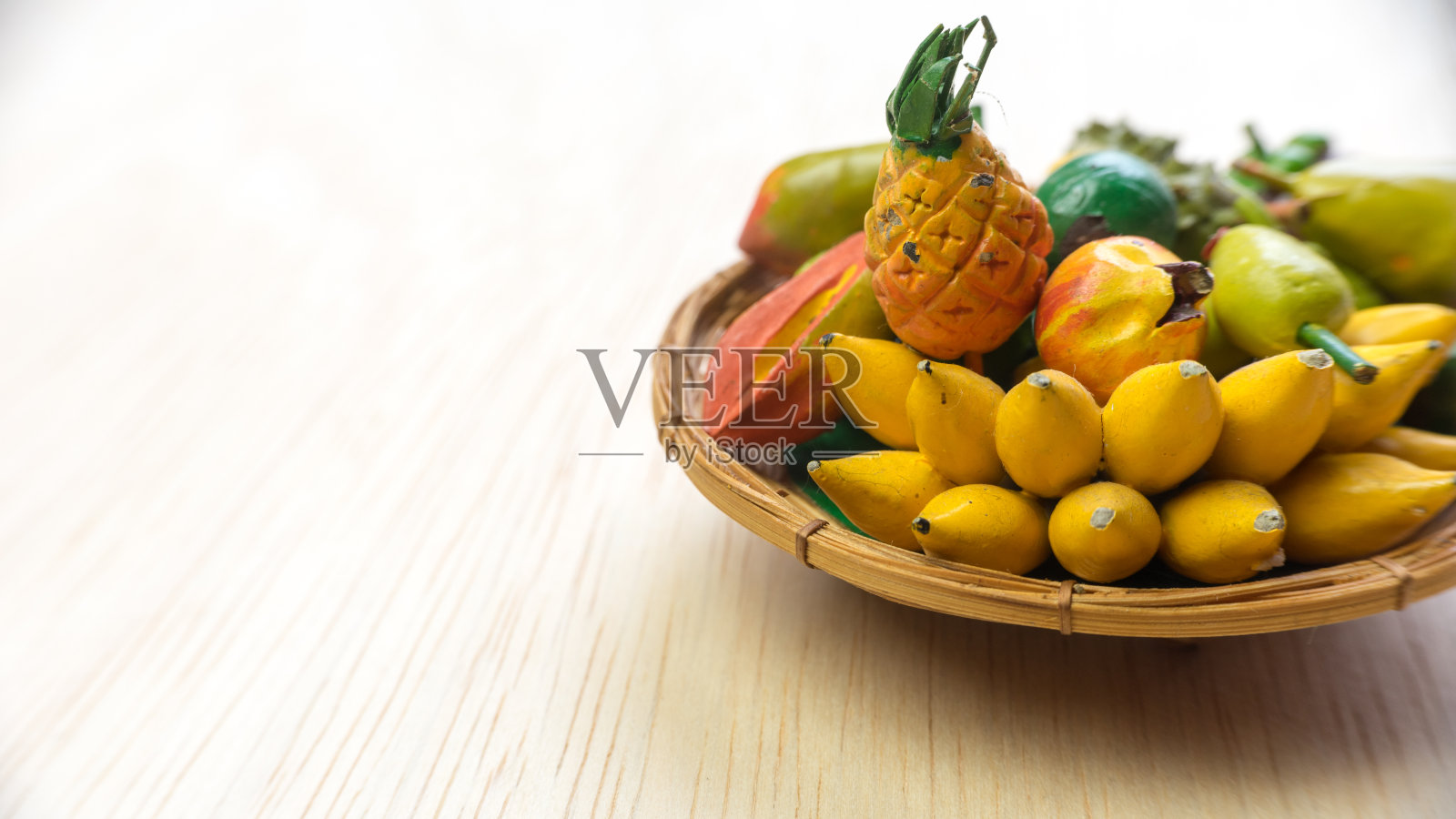 各种多汁的热带水果装饰照片摄影图片