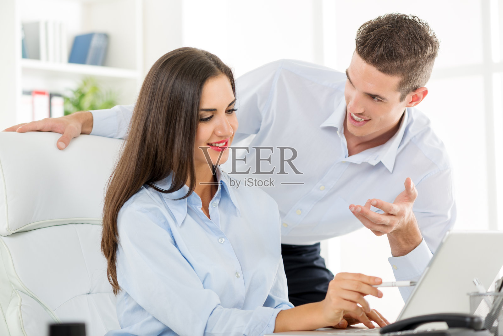 业务讨论照片摄影图片