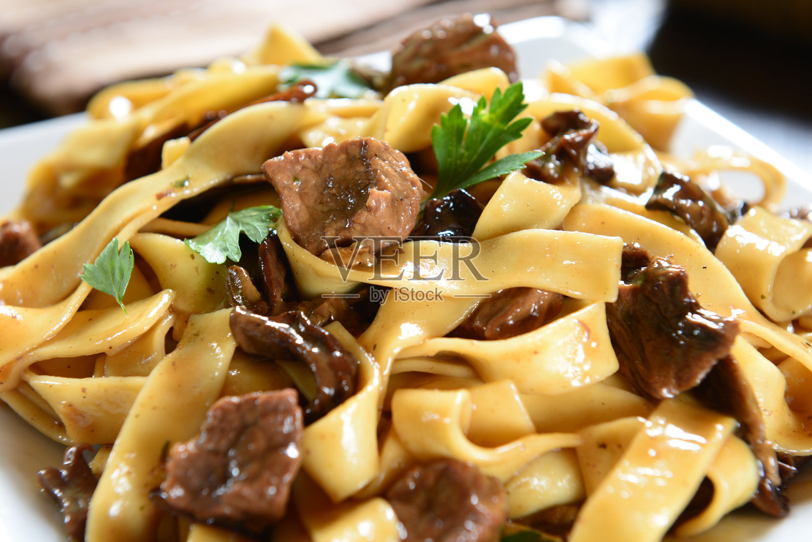 意大利面和蘑菇照片摄影图片