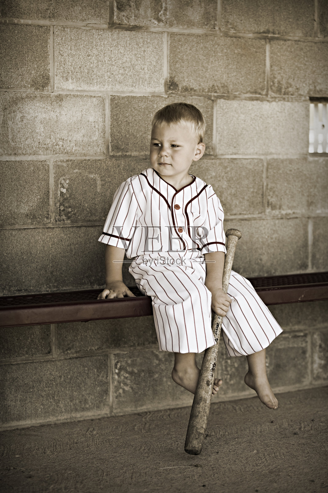 时间的旧棒球。照片摄影图片