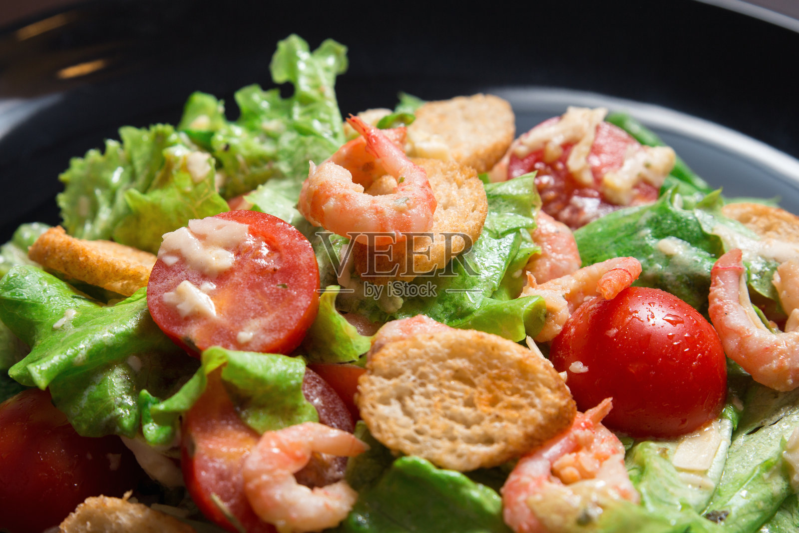虾仁凯撒沙拉照片摄影图片
