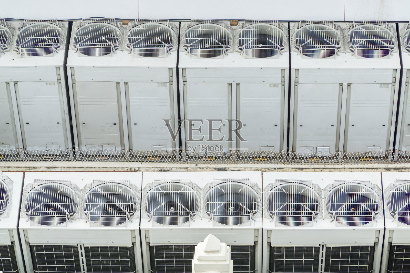 建筑物外的空调系统照片摄影图片