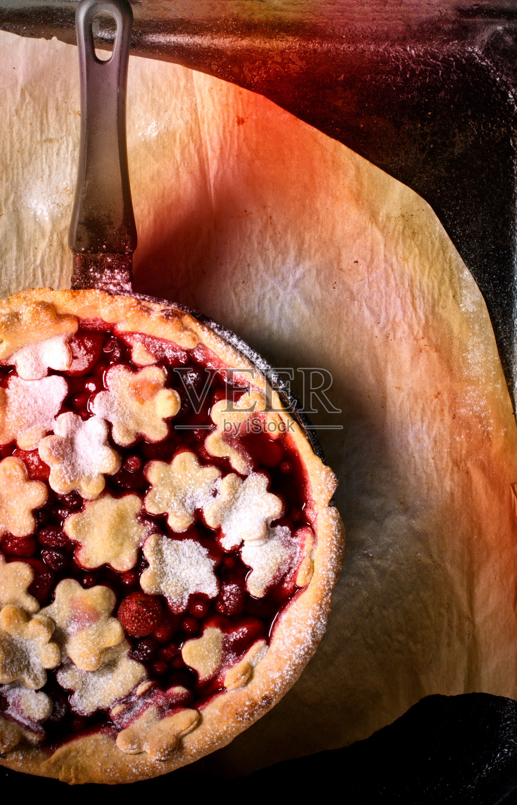 锅里的馅饼照片摄影图片