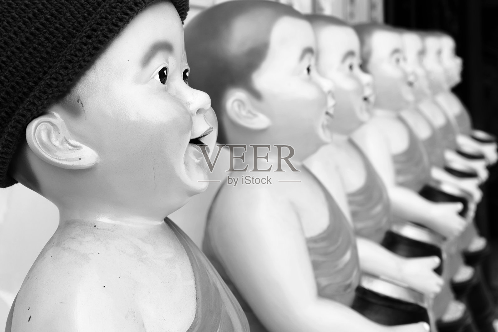 和尚雕像照片摄影图片