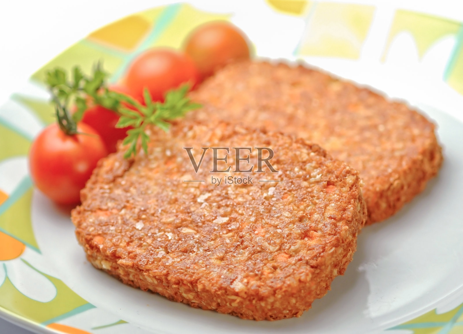 新鲜番茄大豆汉堡照片摄影图片