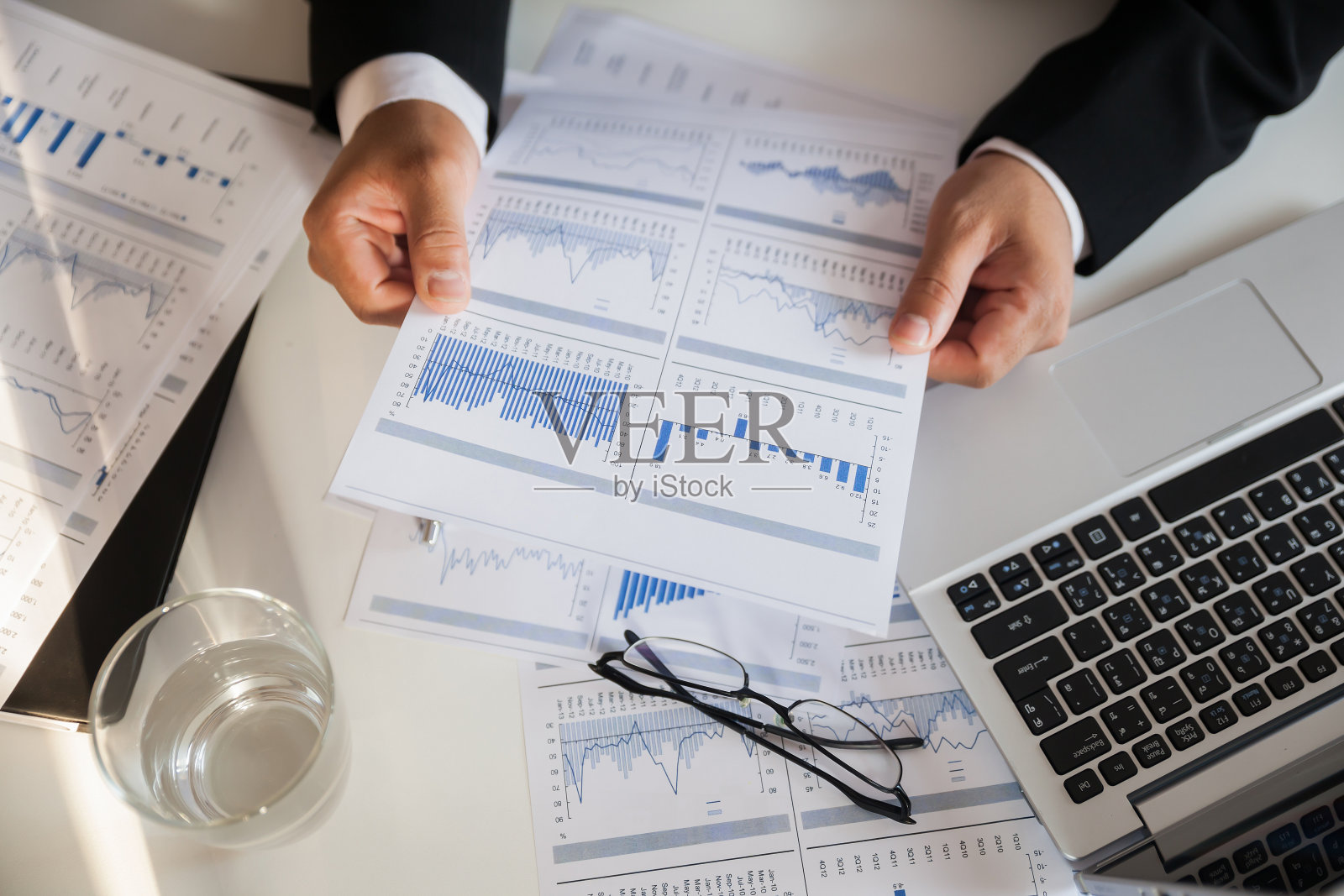 公布的利润。照片摄影图片