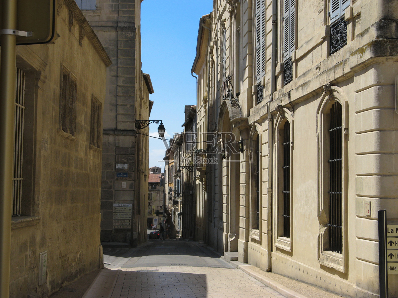 狭窄的街道之一照片摄影图片