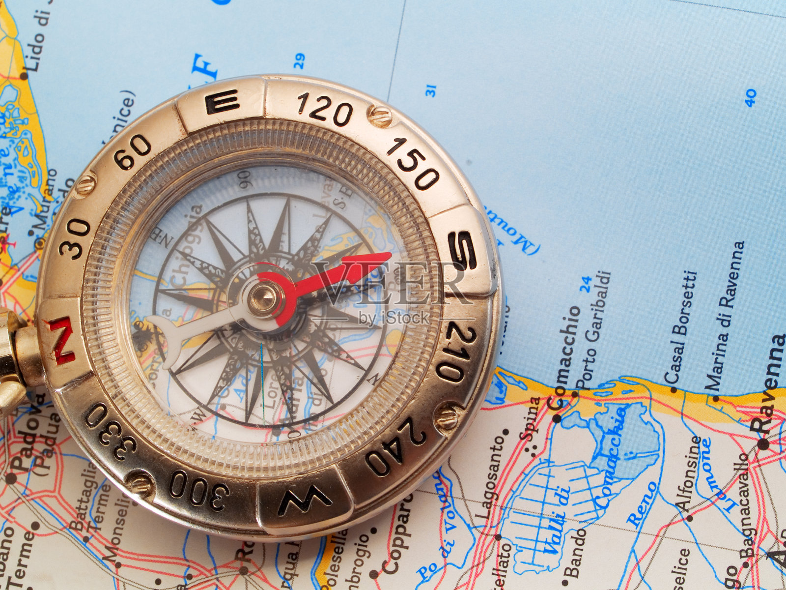 地图上的指南针照片摄影图片