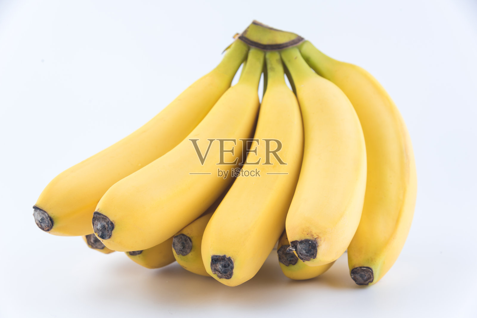在白色背景上孤立的香蕉照片摄影图片