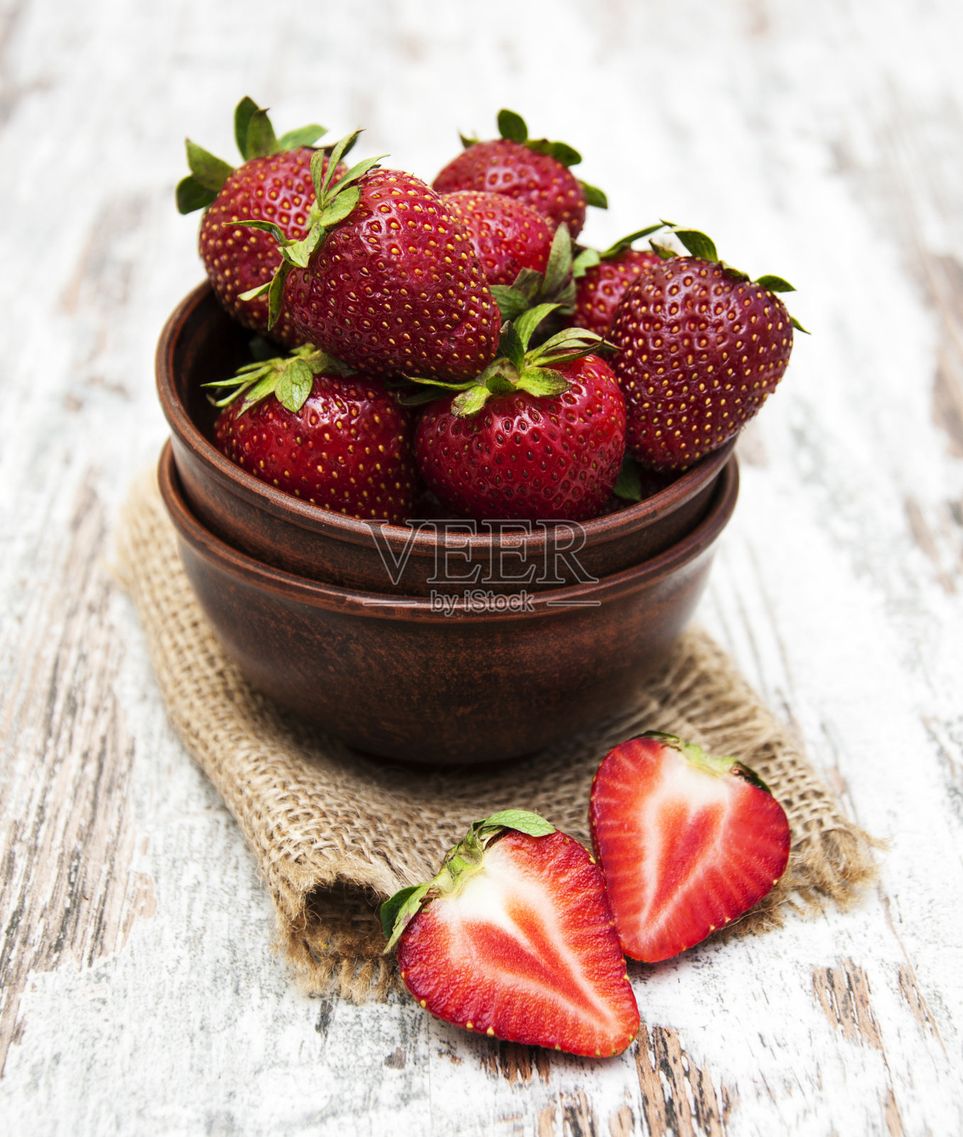 碗草莓照片摄影图片