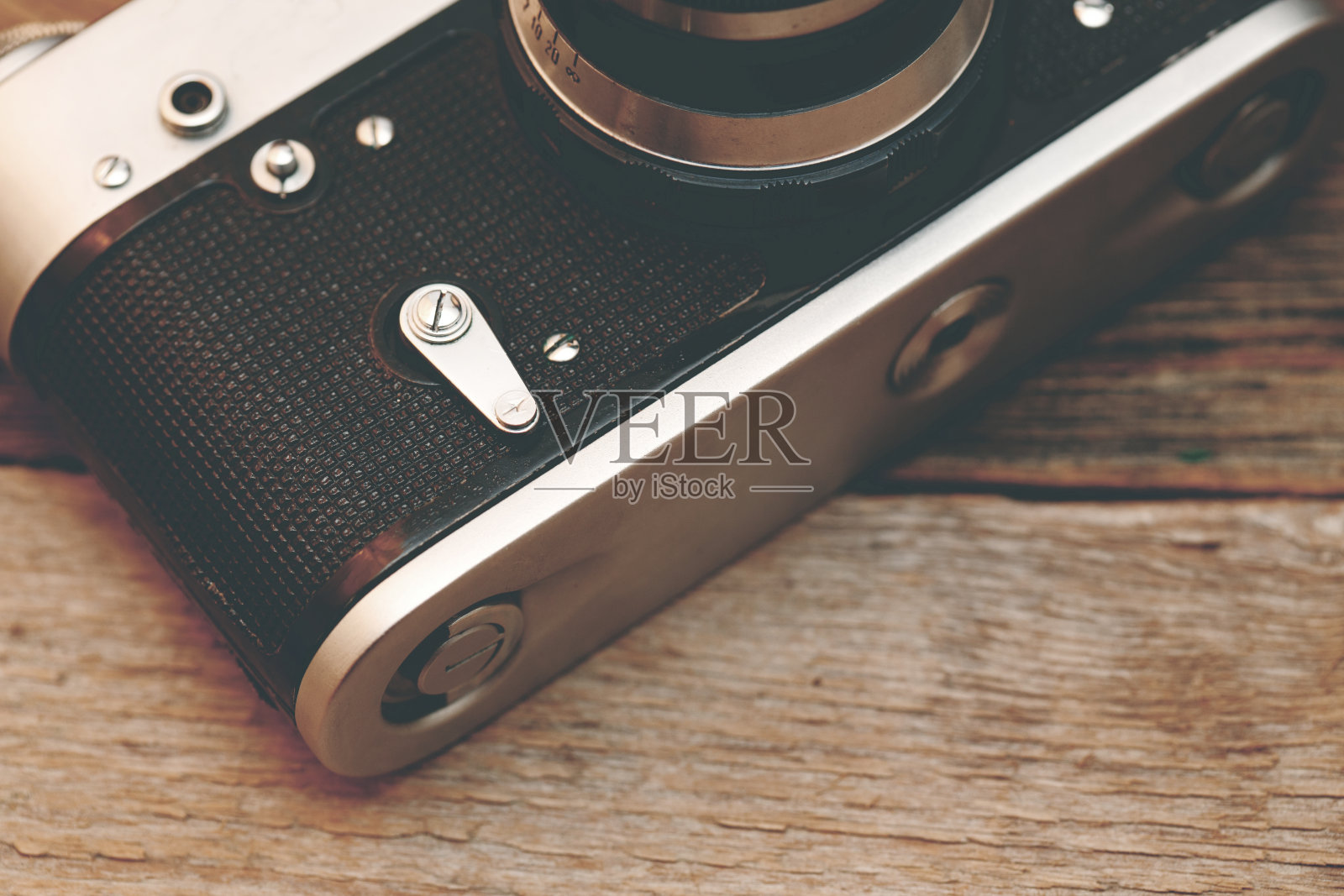 木制背景上的老式相机照片摄影图片