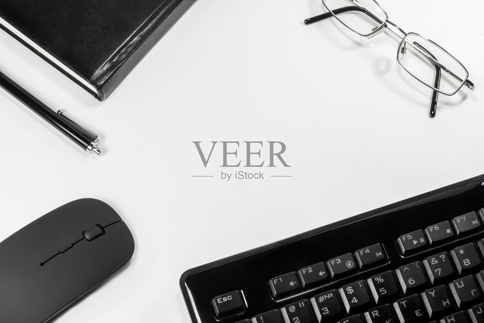 笔记本，笔，电话和电脑照片摄影图片