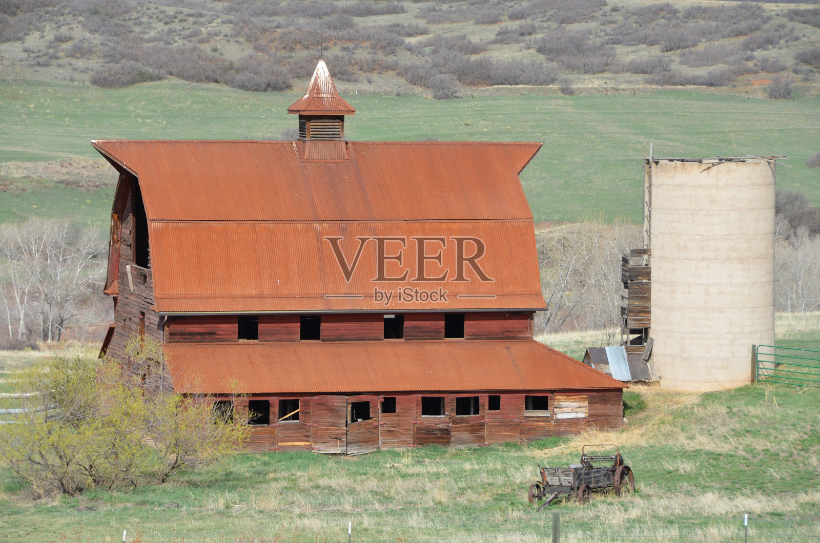 老仓库照片摄影图片