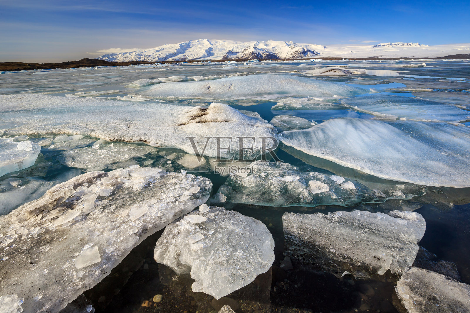 冰山在Jokulsarlon冰湖照片摄影图片